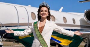 Laura Paola passa a atuar como porta-voz da cultura e da identidade nacional diante de candidatas de diferentes países no Miss Teen Universo Internacional.